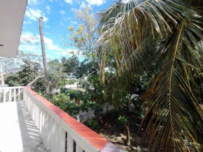 Cerca de laguna y embarcadero hacia isla lobos